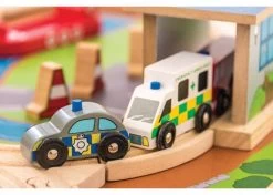 BigJigs BJT049 Treintafel Brandweer Spoortafel Houten Trein -Speelwereld Verkoop bigjigs bt049 brandwweer trein set en tafel 3
