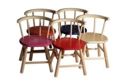 Beukenhouten Stoeltje Met Gebogen Leuning -Speelwereld Verkoop kinder stoeltje van dijktoys 496 1 1