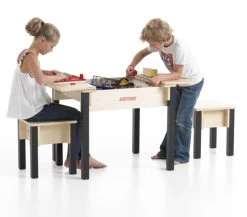 2-zits Speeltafel Met 2 Krukjes – Junktrunk 7 2-zits Speeltafel Met 2 Krukjes – Junktrunk -Speelwereld Verkoop kindertafel met stoeltjes junktrunk 504 00 1